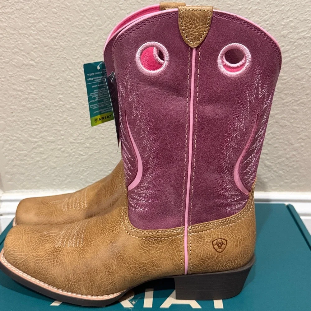 NWT Ariat Kids Futurity Fort Worth Cutter Toe Boot